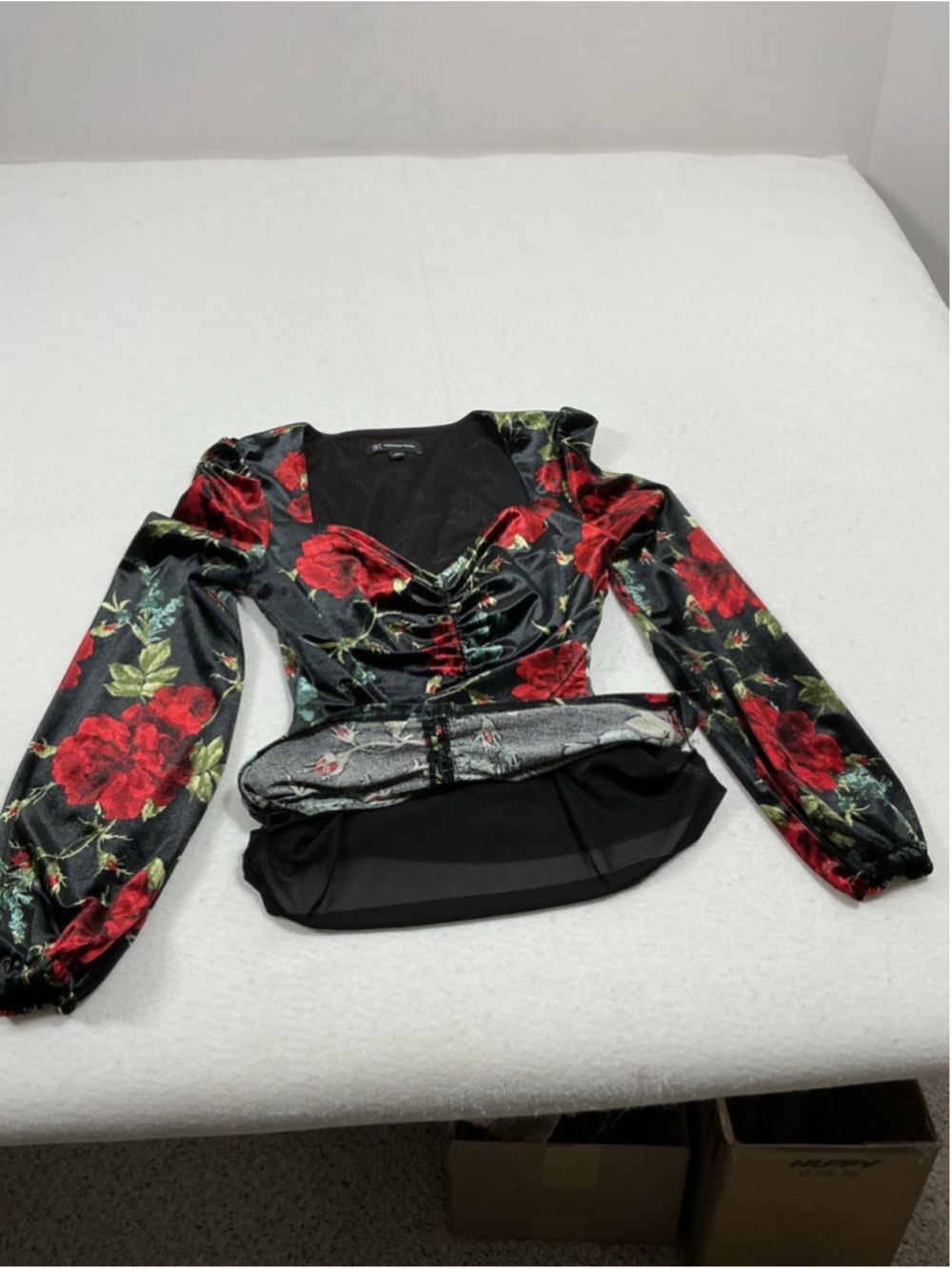Womans Excellent Inc Lined Blouse Velour Long Sleeve XS Black Red - Picture 5 of 6